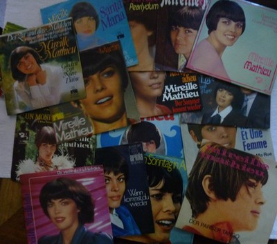 MIREILLE MATHIEU - KONVOLUT 20 x 7'' Single / in unterschiedlicher ERHALTUNG