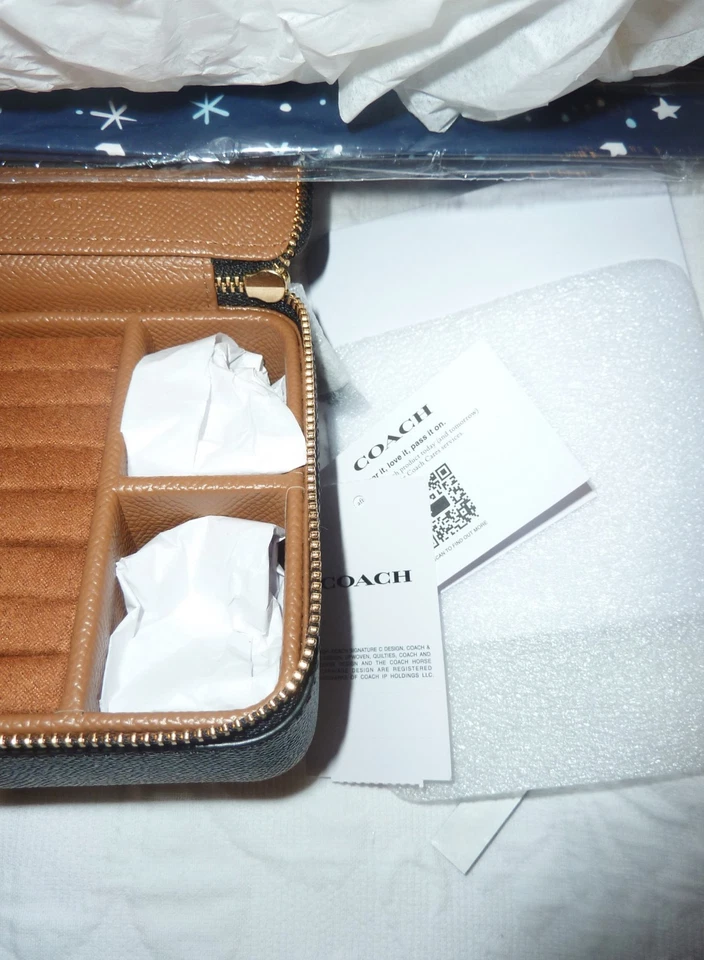 NWT Coach C4470 Crossgrain Leather Large Jewelry Box Black With Gold Hardware - Image 4 of 4