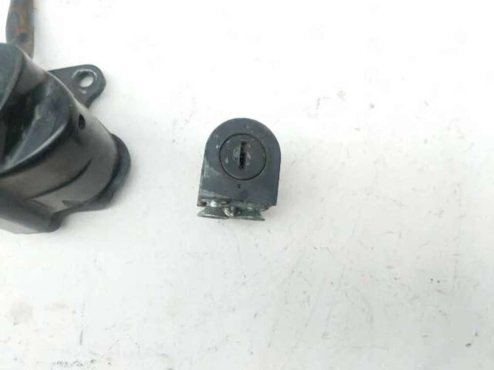 12 Honda VT750 Shadow Phantom conjunto de trava interruptor de ignição tampa e chave - Imagem 3 de 4