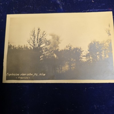 Alte Ansichtskarte 191z Explosion einer schw. frz. Mine Argonnen [203]
