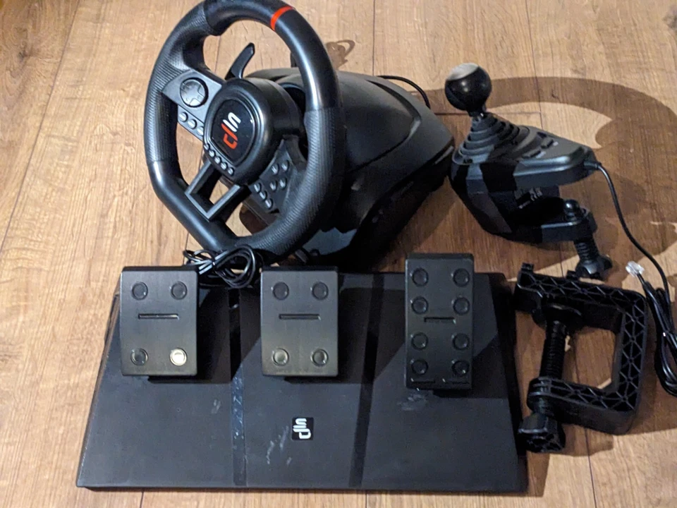 Subsonic Superdrive GS650-X Drive Pro steering wheel + pedals for Xbox PS4 PC - Image 2 of 4