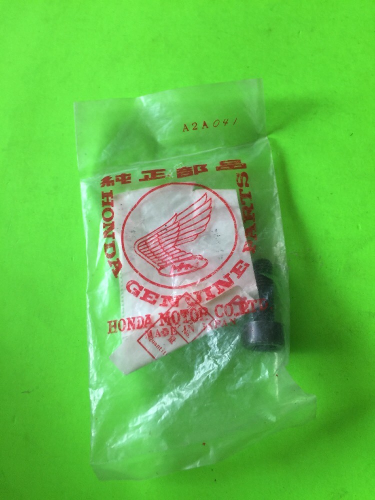 GENUINE Honda NOS 90104-MF2-000 BOLT, SOCKET (8X25) | eBay
