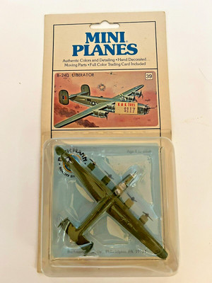 Vintage 1970's Bachmann Mini-Planes B-24D LIBERATOR Model Plane NRFP