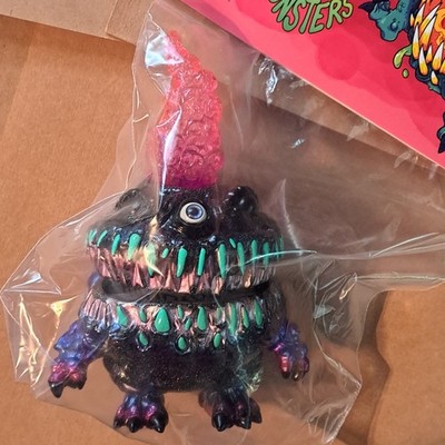 Uhh Sure Monsters Kaviti VIRUS #2/5 Sofubi Vinyl Figure SEALED Rare LOOK