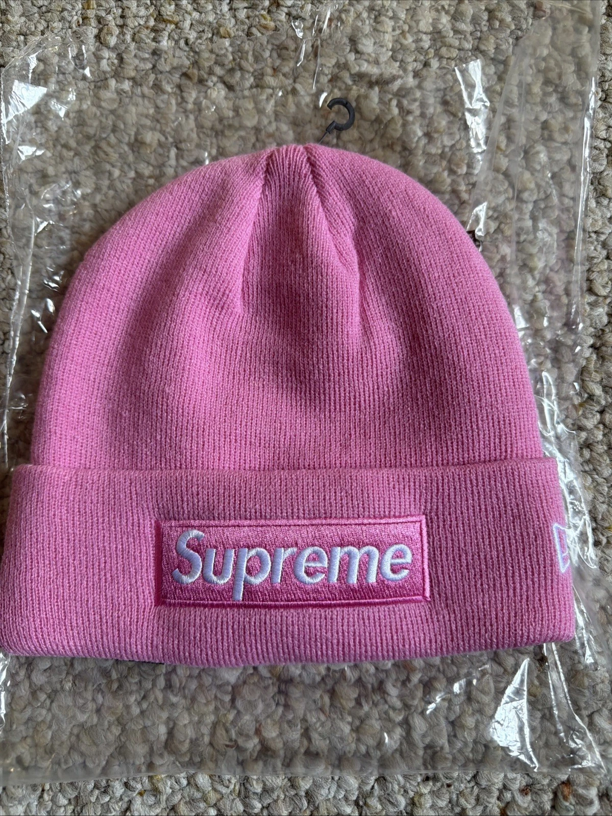 Supreme Pink Box Logo Beanie Pink
Opens in a new window or tab