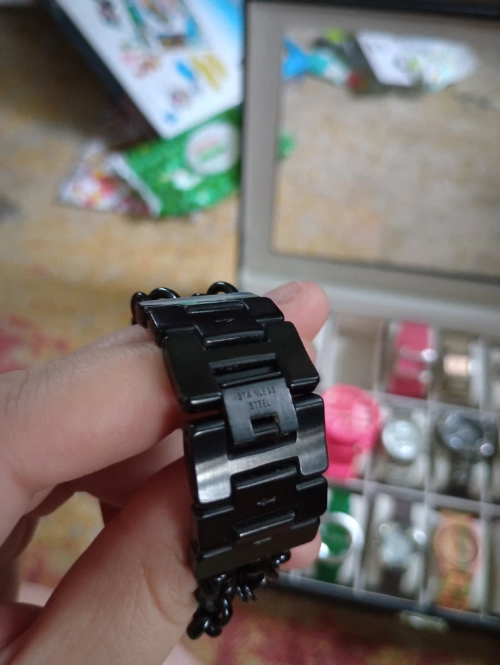 Relógio feminino Armani Exchange A|X pulseira preta corrente com tiras - Imagem 4 de 4