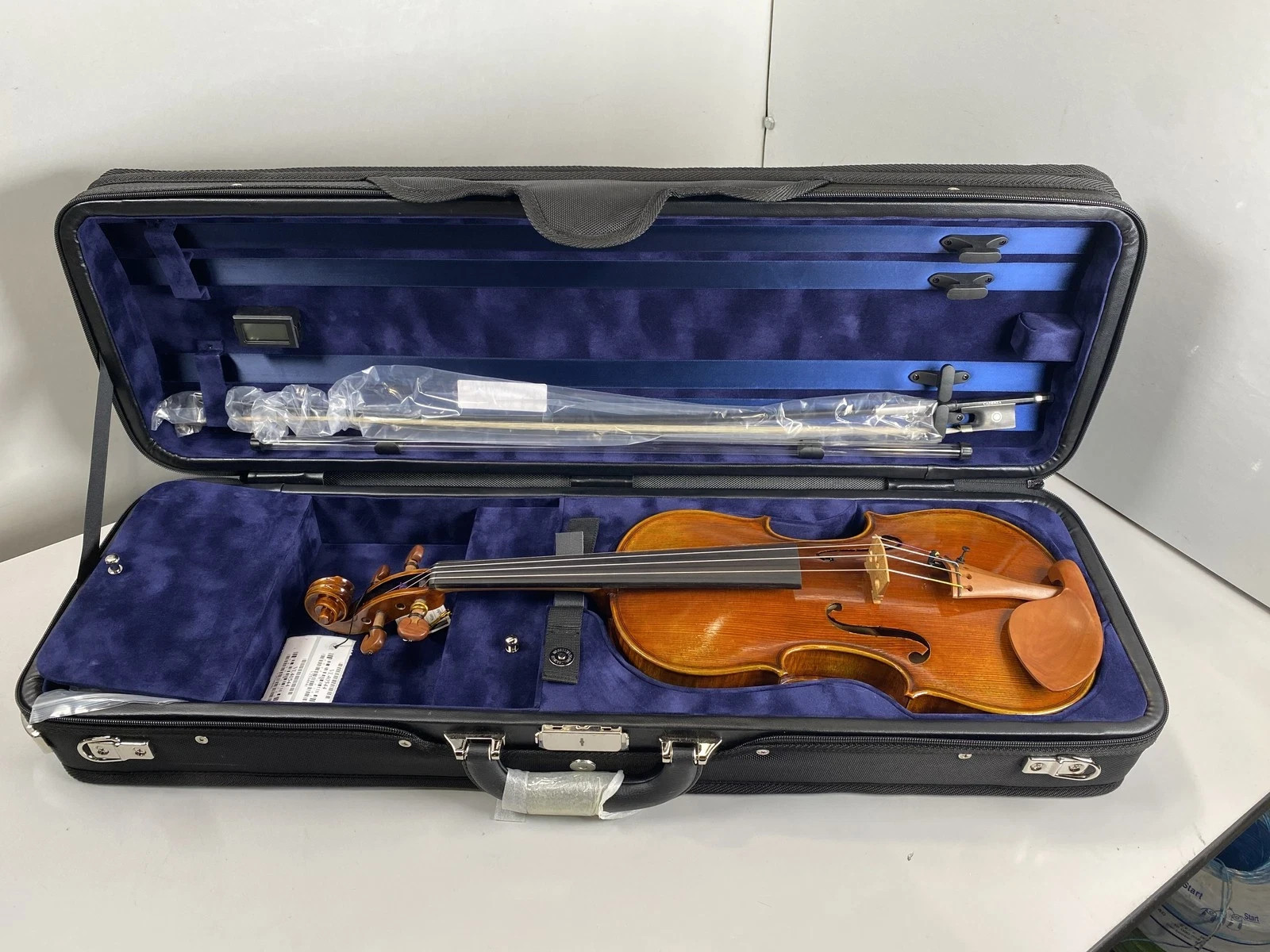 2025 Andreas Eastman VL405 - NEW - Case, Bow, Shoulder Rest