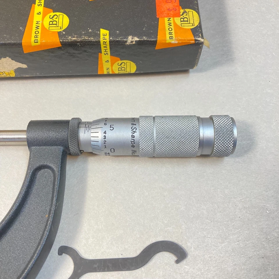 Micrômetro externo marrom e afiado 2"-3" acabamento preto com caixa e chave EUA - Imagem 2 de 4