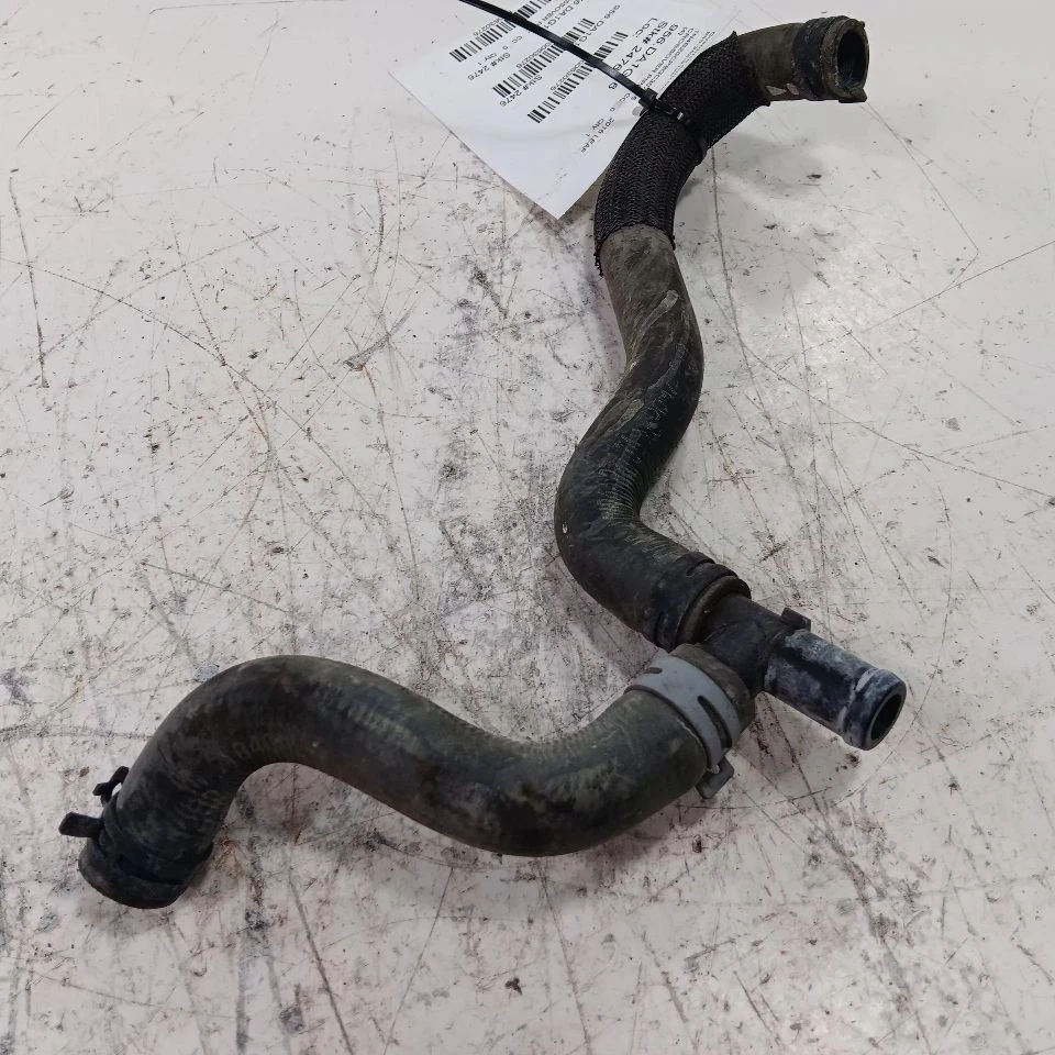 Труба кроссовера Nissan LEAF Coolant Line 2013 2014 2015 2016 2017 - Изображение 2 из 4