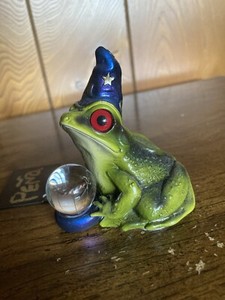 Windstone Editions Wizard Frog Sculpture Crystal Ball Melody Pena EUC -Tag