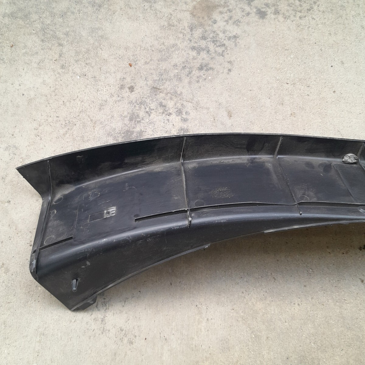 2003-2008 NISSAN 350Z RIGHT PASSENGER Side Door Sill Kick Scuff