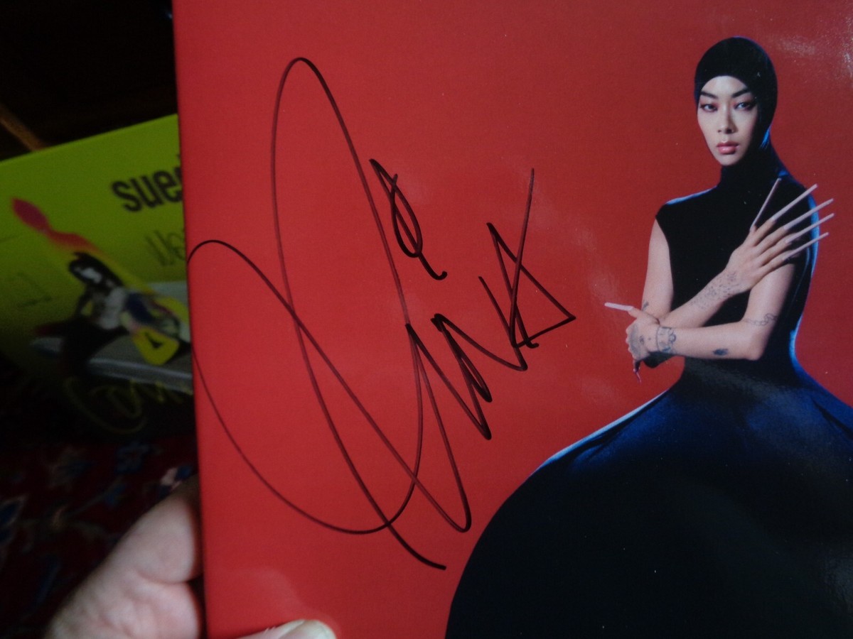 Rina Sawayama/Hold The Girl 直筆サイン入りCD リナ・サワヤマ、初と