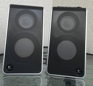 logitech v20 speakers