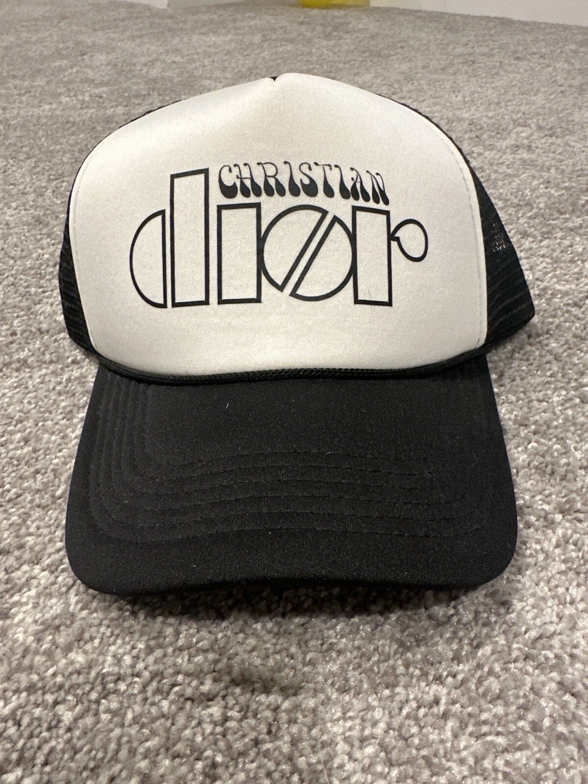 Chapeau camionneur snapback Chinatown Market Christian Dior