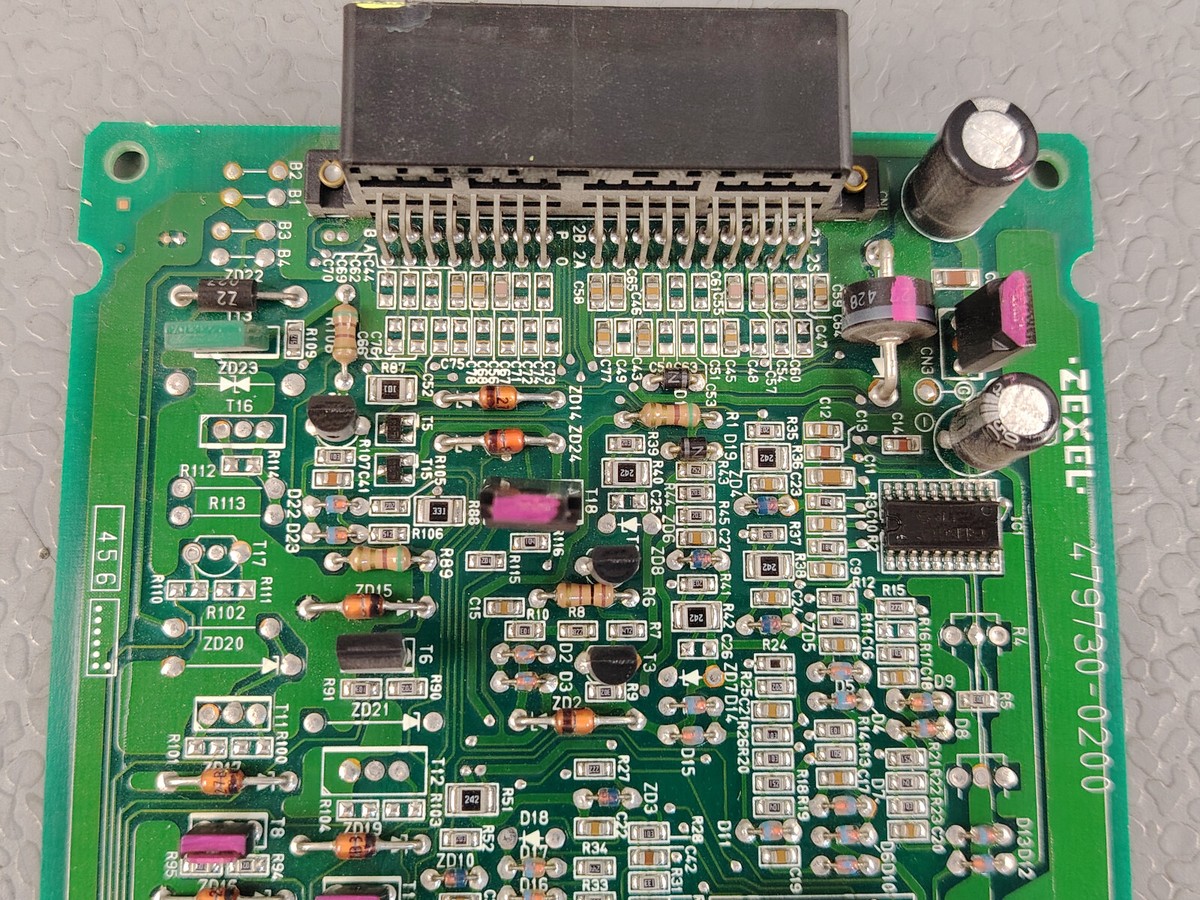1995 Suzuki Escudo TJ31W TD31W RF ENGINE CONTROL UNIT MODULE ECM