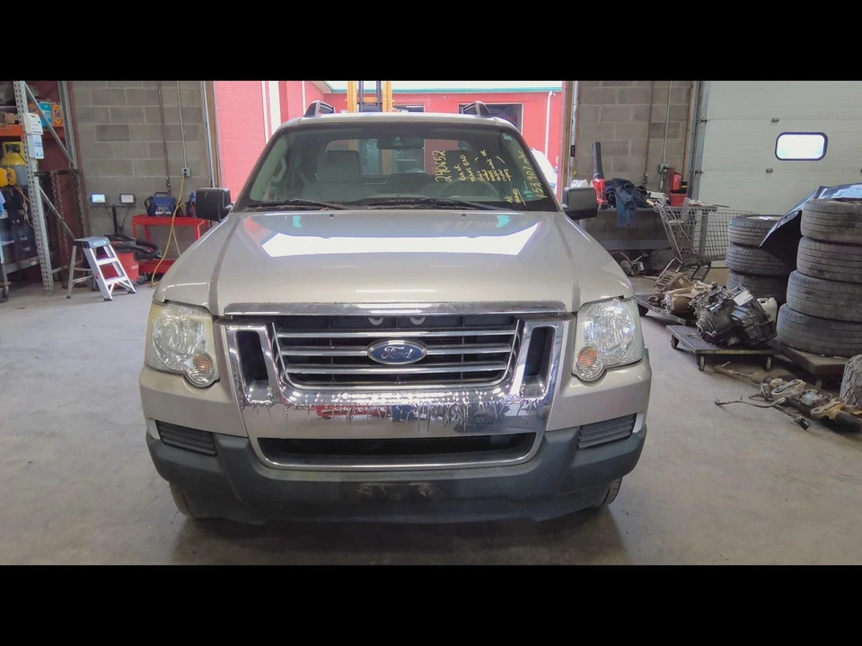 Used Fuel Tank fits: 2007 Ford Explorer Grade A Foto 2 de 4