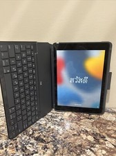 Apple iPad 6th Generation A1893 32GB Space Gray W/ Case Bundle READ DESCRIPTION