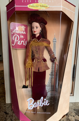 VTG 1998 Barbie Fall Collection Autumn in Paris City Season 