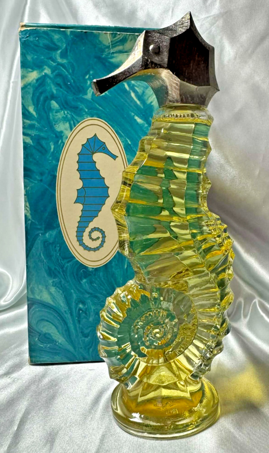 Avon Sea Horse Decanter Skin-So-Soft Bath Oil 6 oz. FULL w/Box