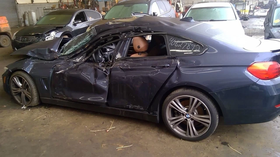 (LOCAL PICKUP ONLY) Rear Bumper 4 Door Gran Coupe With Park Assist Fits 15-16 BM Foto 3 de 4