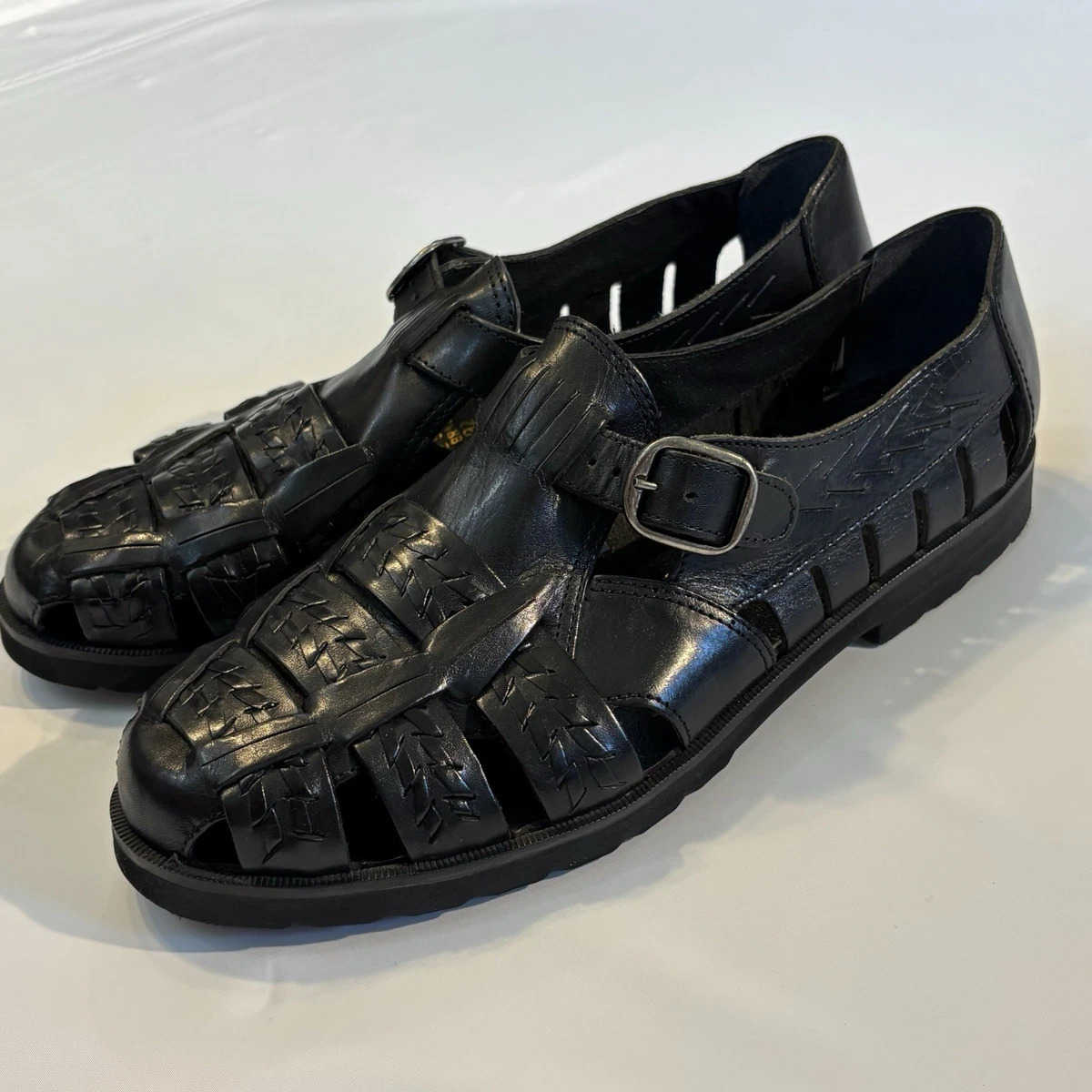 Black Fisherman Sandals for Men with Upper Leather for sale  display picture 2