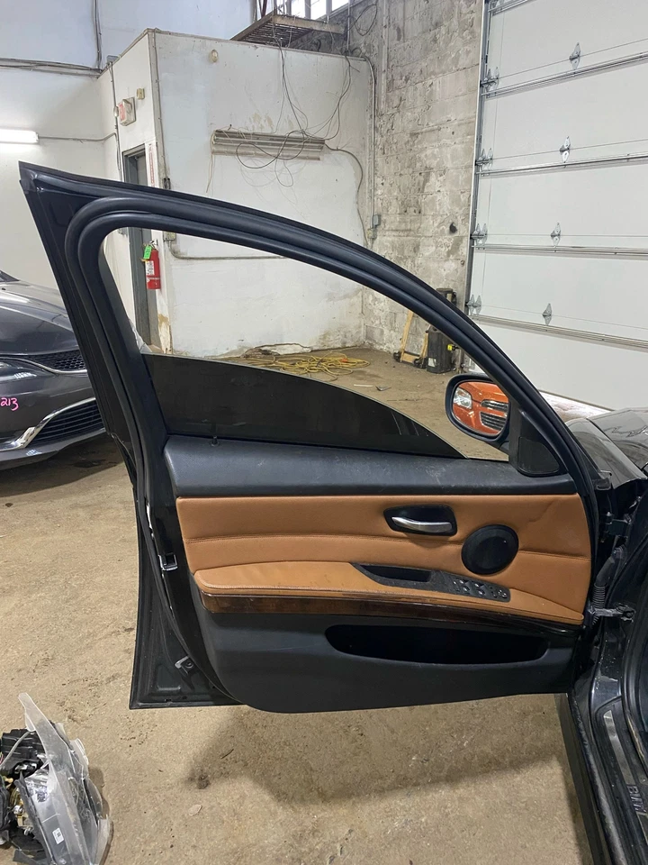 Used Front Left Door Assembly Front fits: 2011 Bmw 335I SW Front Left Grade A Foto 4 de 4