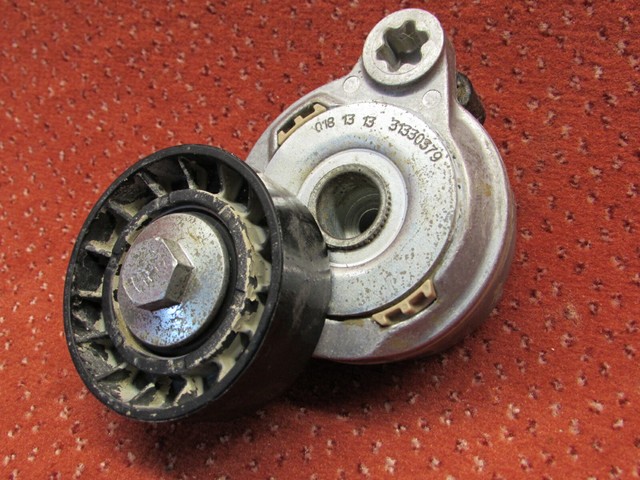 31330379 ролик натяжитель volvo 31330379 ролик натяжитель volvo