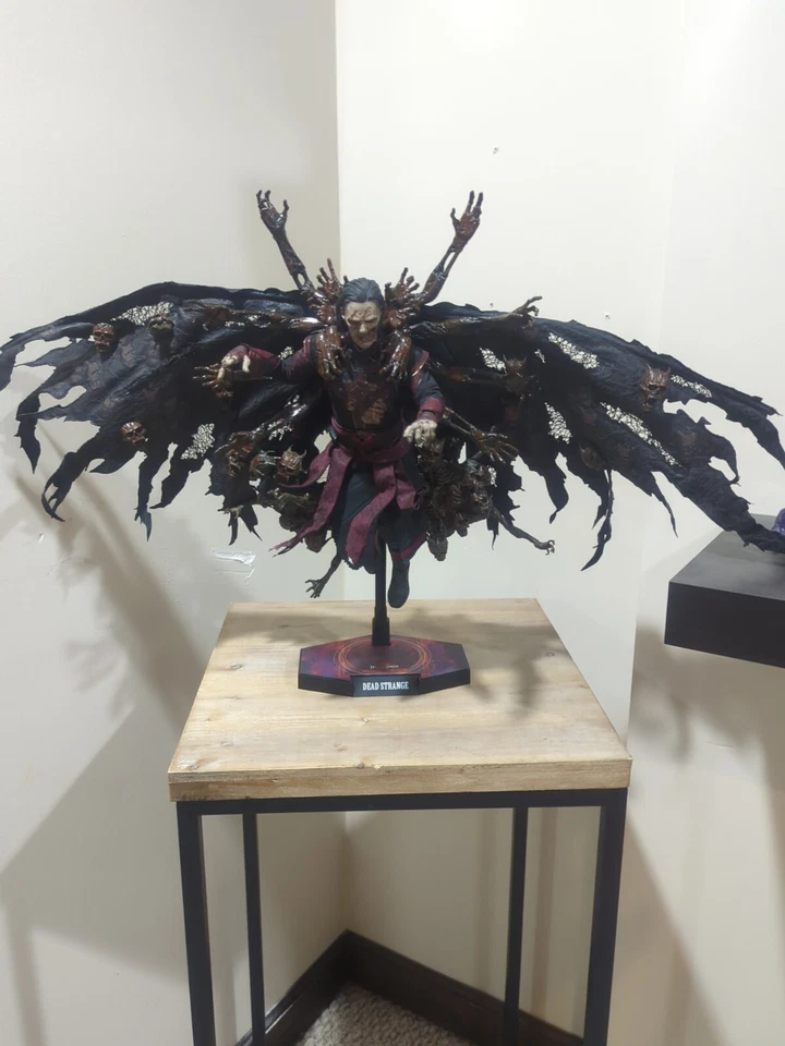 Hot Toys Doctor Strange The Multiverse of Madness Dead Strange 1/6 Scale Figure - Image 2 of 2