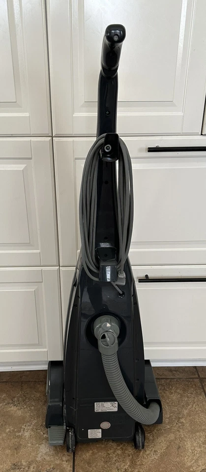 Aspiradora American Contempo Riccar 4508A Foto 4 de 4