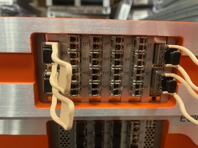 ARRAY NETWORKS APV 9800 (16x10GbE SFP+ ports, 4x40GbE QSFP+ ports),