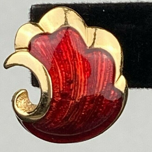Pair of metal, gold and red, shell-shaped pierced earrings, unmarked - Picture 3 of 9