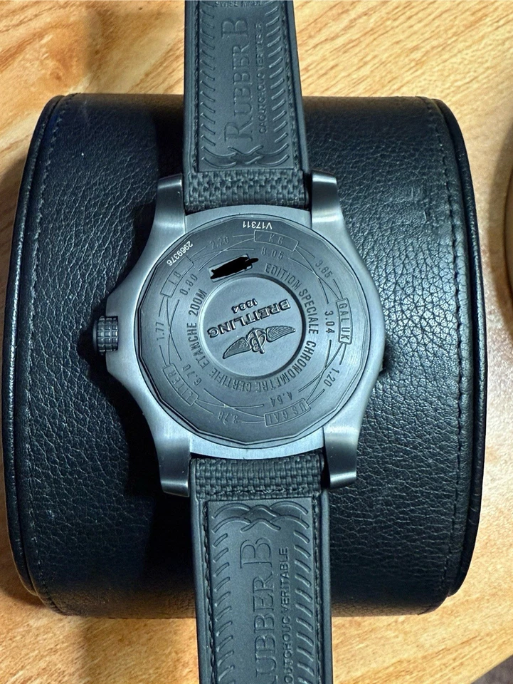 Breitling Avenger Blackbird 44mm LIMITED EDITION Carbon Fiber Dial - Image 2 of 4