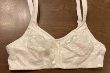 Wacoal Awareness Soft Cup Full Figure Wirefree Bra 85276 Ivory Size 40D New