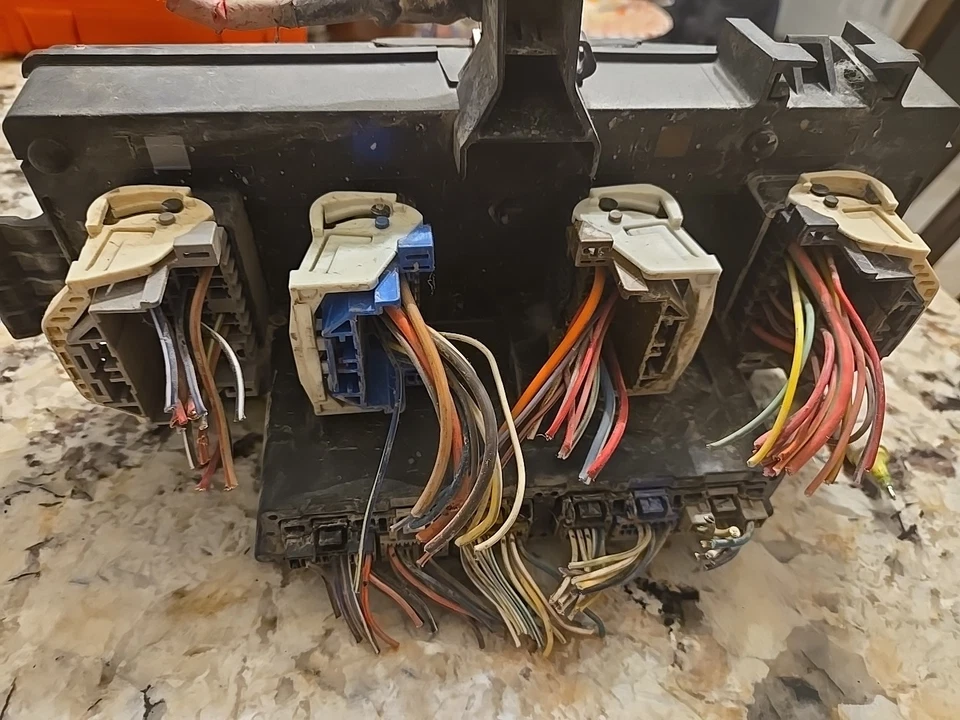 07 Dodge Ram 1500 camión caja de fusibles punta módulo de alimentación integrado p04692117ah Foto 3 de 4