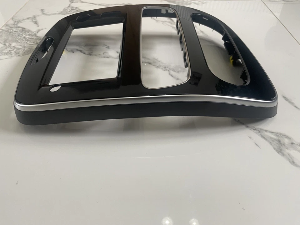 Renault Clio Radio Sat Nav Surround Fascia Panel, Crome And High Gloss Black  - Image 2 of 4