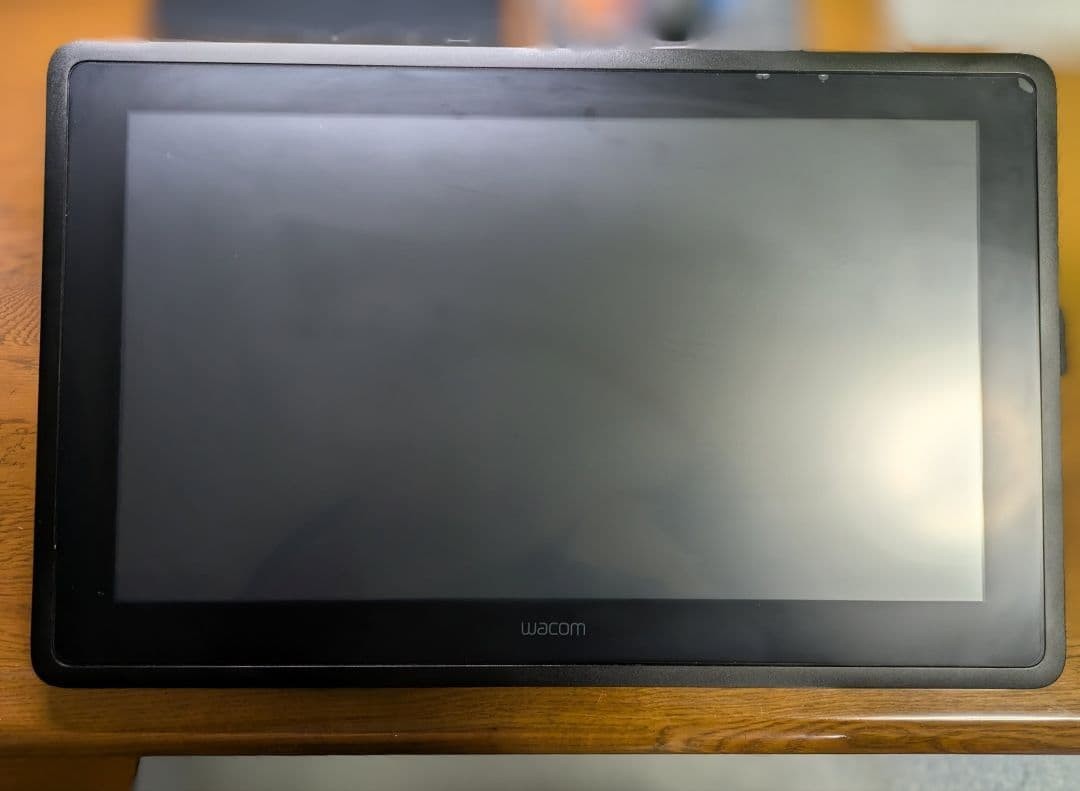 Wacom Cintiq 22 DTK-2260/K0D with Pro Pen Slim and Stand, Cables