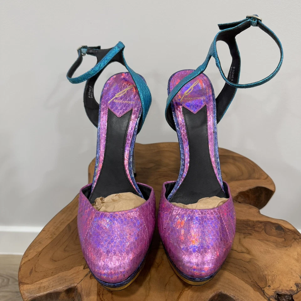 B Brian Atwood Fontenay Holograma Piel de Serpiente Plataforma Bomba Talla EE. UU. 9,5 EUR 40,5 Foto 2 de 4