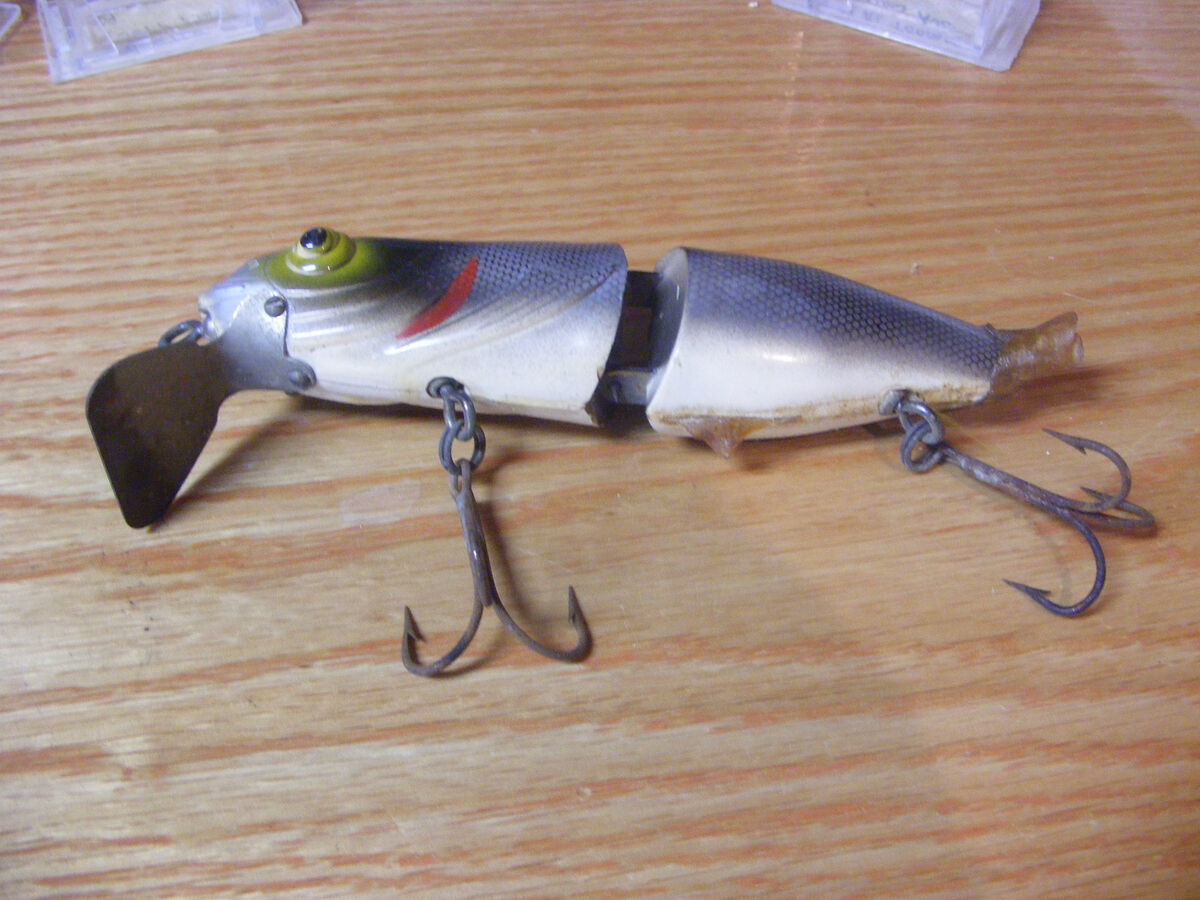 Beautiful Vintage Naturalure Strikee Minnow in Large Musky Beautiful Vintage Naturalure Strikee Minnow in Large Musky