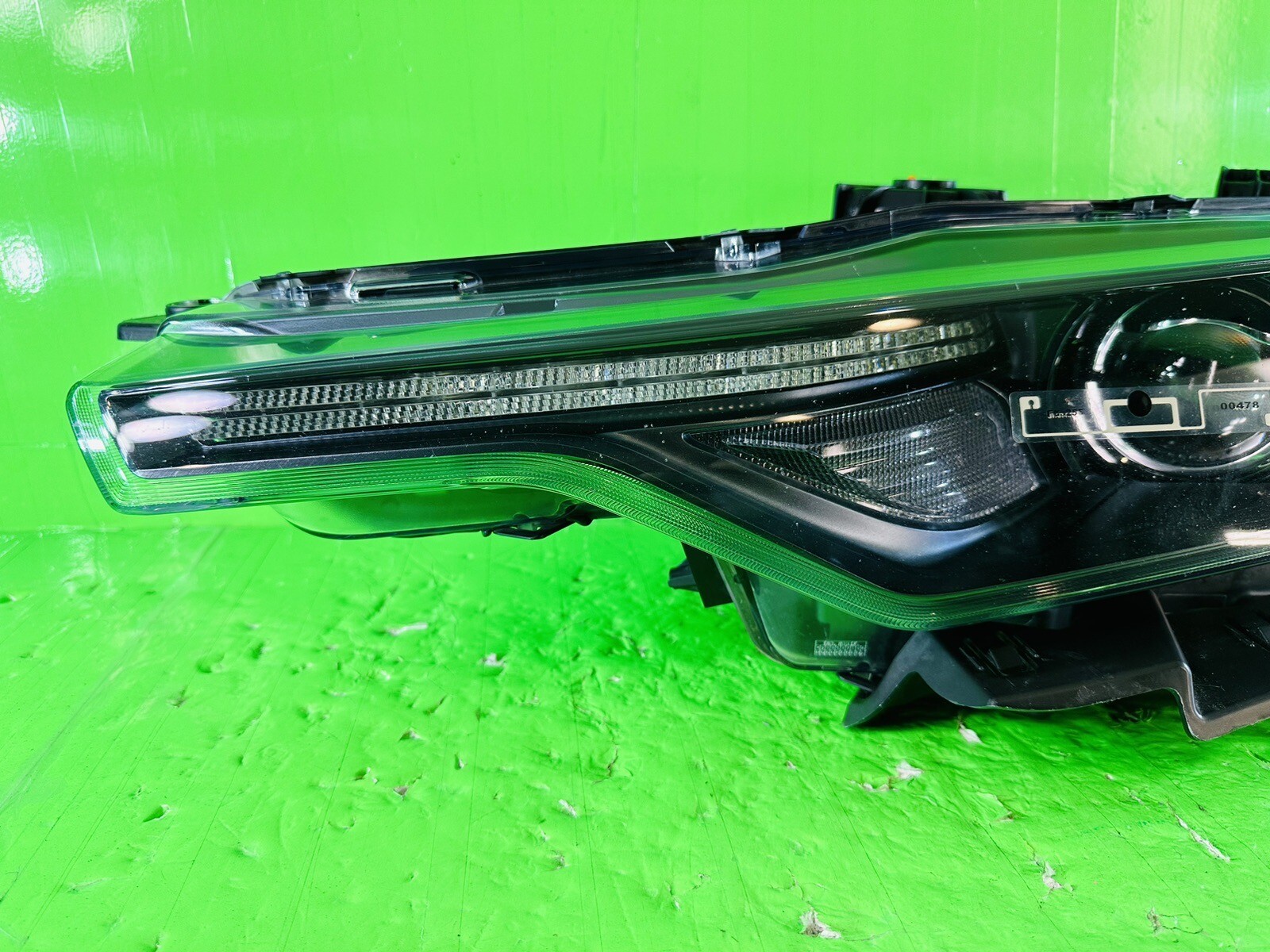 2017-2020 MASERATI LEVANTE LEFT SIDE HEADLIGHT XENON LED/NON-ADAPTIVE OEM