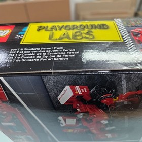 Lego 75913 F14 T&Scuderia Ferrari Truck 884pcs Factory-Sealed