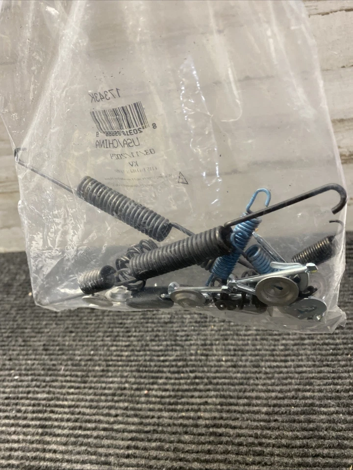 Kit de herrajes de freno de tambor Dorman HW17469 para modelos Toyota Foto 3 de 4