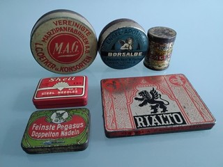 Konvolut Reklame Blechdosen Zigarettendosen Grammophon ca. 1920 30er Jahre