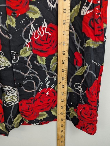 Reason Brand Mens Small Black Red Floral Rose Short Sleeve Button-Up Shirt Skull - Picture 5 of 7