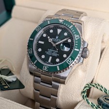 Rolex Submariner Hulk Green Men's Watch - 116610LV Immaculate Full Set