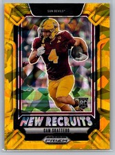2025 Panini Prizm Draft Picks New Recruits Gold Ice #10 Cam Skattebo - NM