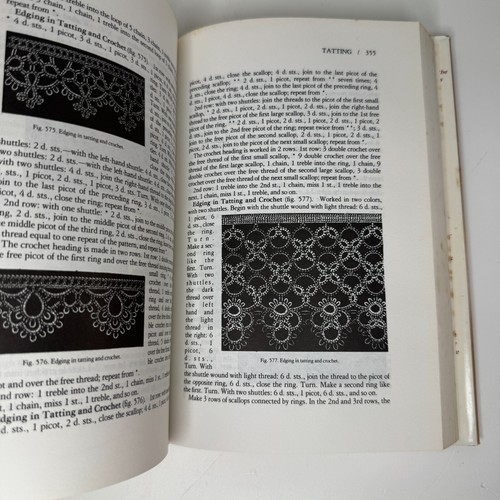 The Complete DMC Encyclopedia Of Needlework; Hard Cover; Second Edition 1978 - Picture 17 of 18