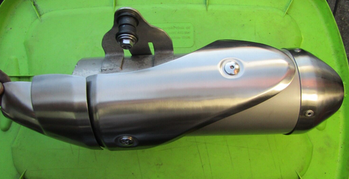 TRIUMPH SPEED TRIPLE 1050 EXHAUST Muffler Baffle Left Hand T2207351 - Picture 3 of 9