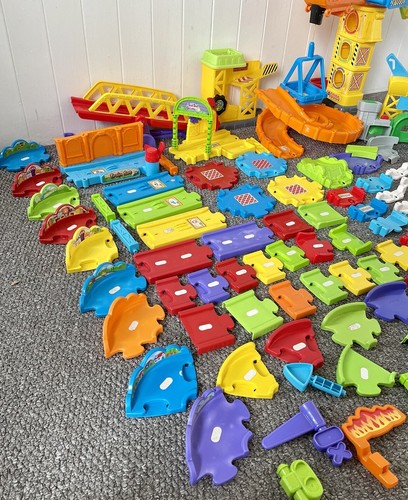 Vtech Toot Toot Drivers & Train Track Bundle With Construction Crane Set - Photo 2/10