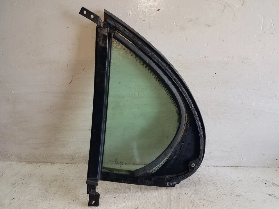 1994-1997 Chrysler LHS Right Rear Door Vent Glass Window 43R-000711 (M165) - Image 3 of 3