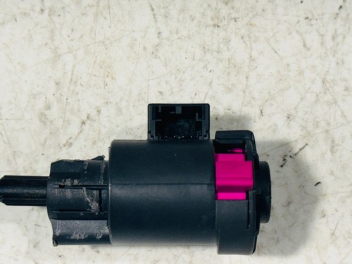 09-12 Audi Q5 Brake Light Lamp Pedal Stop Sensor Switch OEM 914689963B - Picture 3 of 6